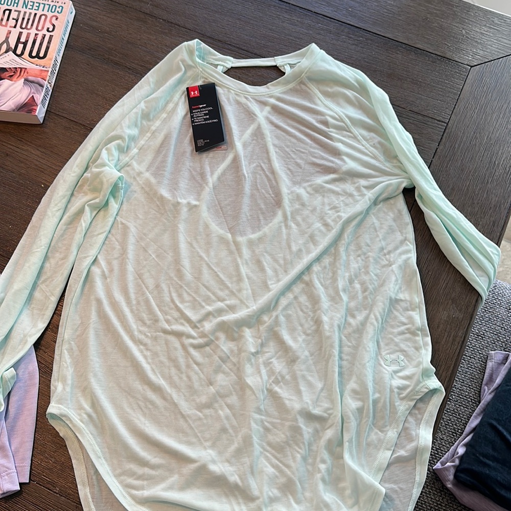 UA women’s M new with tags